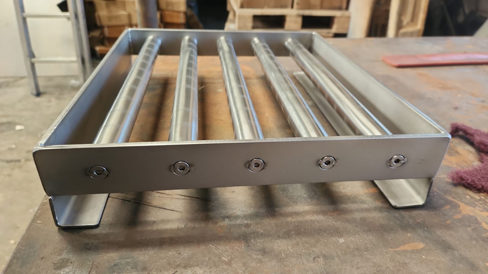 Grid Magnets in Frames